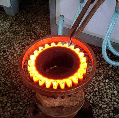 스프로킷 기어 휠 유도 열처리 기계 어닐링 담금질